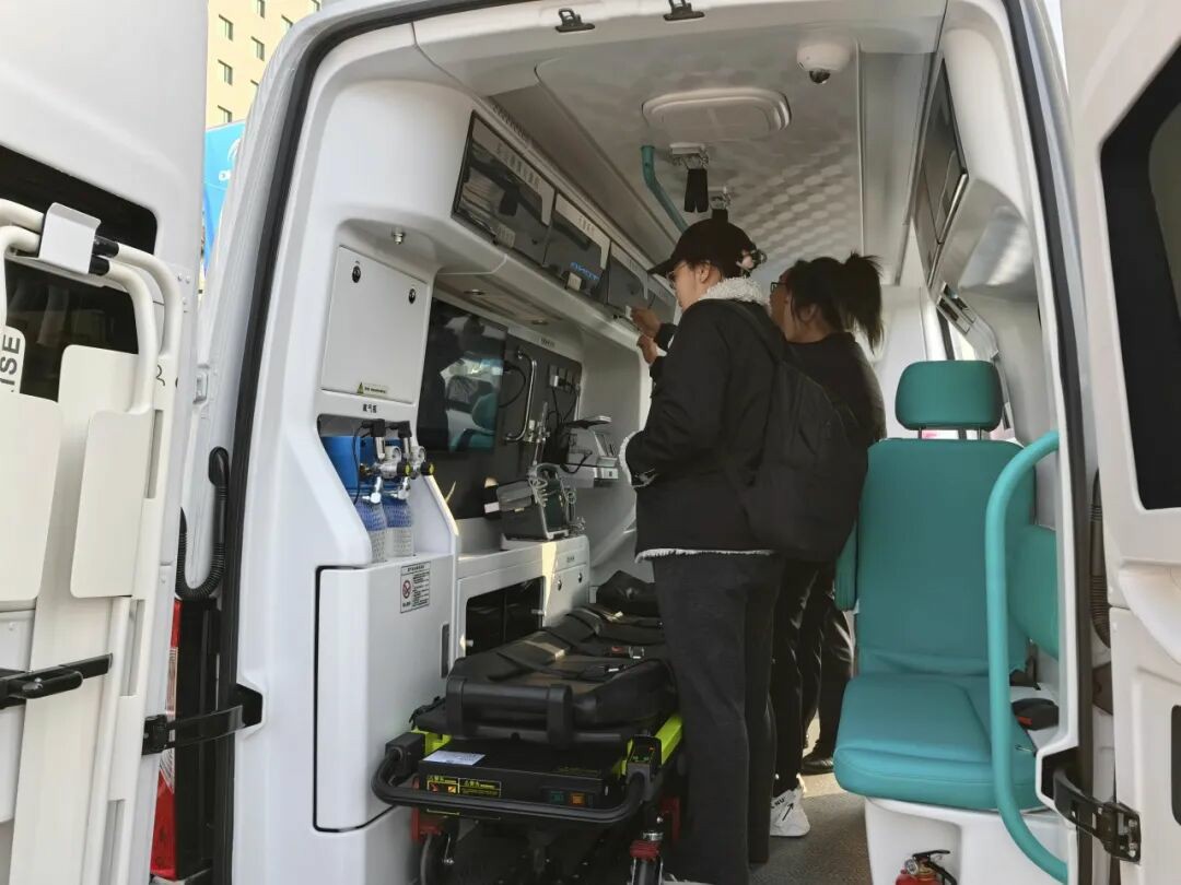 智慧响应，护航生命 | 立博救护车参加第六届中国急救大会，共筑大急救体系