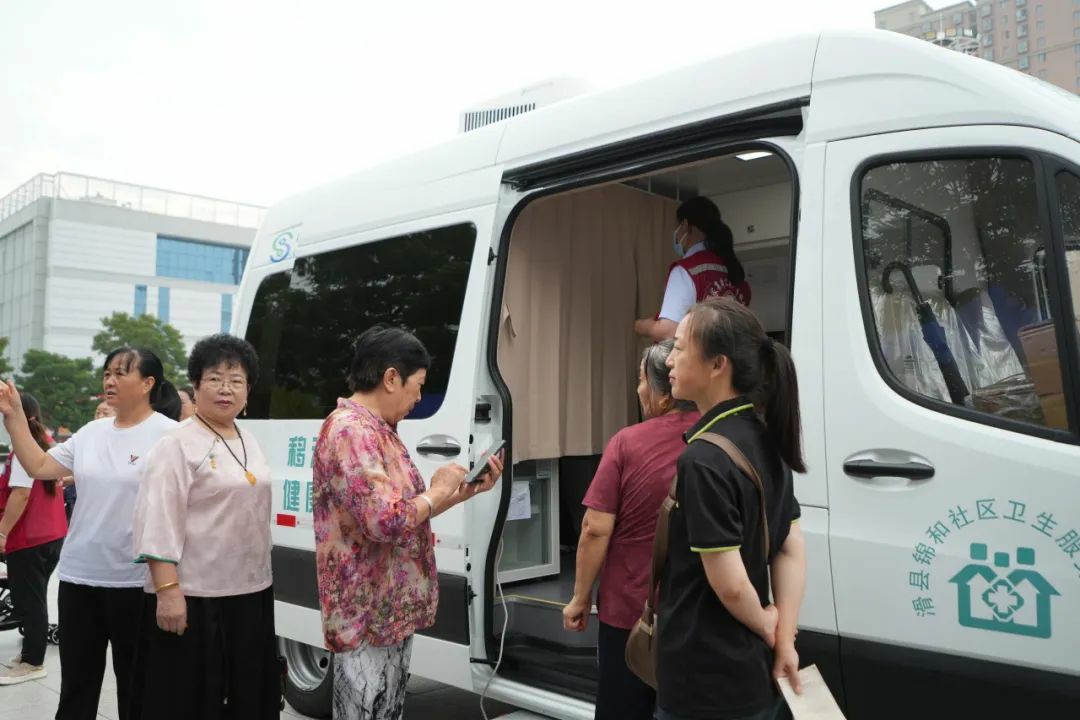 流动医疗暖民心·签约服务进万家! 立博民生体检巡诊车助力滑县医共体建设