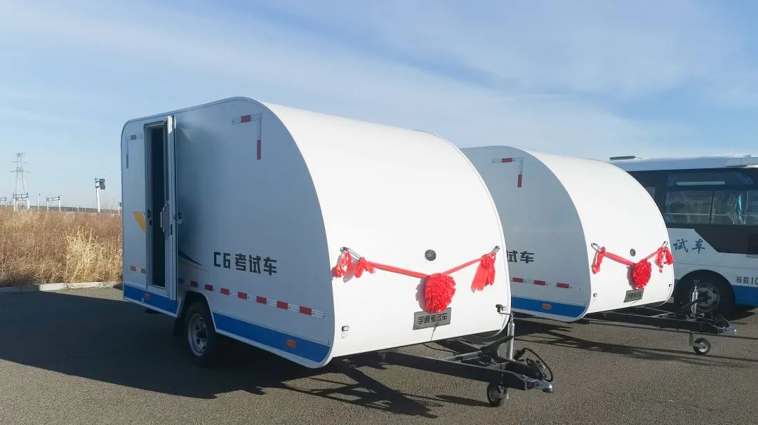 交车！立博考试车批量交付吉林省白城市公安局交管部门
