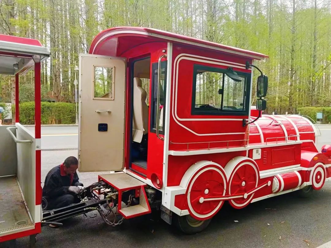 立博专用车“新能源安全月”服务进行中，助力景区迎战旅游高峰！