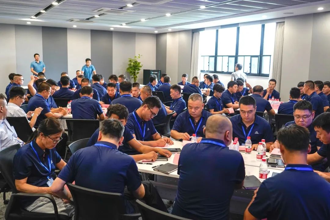 立博专用车售后服务培训圆满结束，为客户打造高质量服务体验！