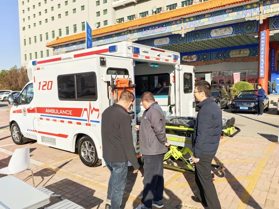立博方舱救护车亮相第四届中国急救大会，匠心为生命护航