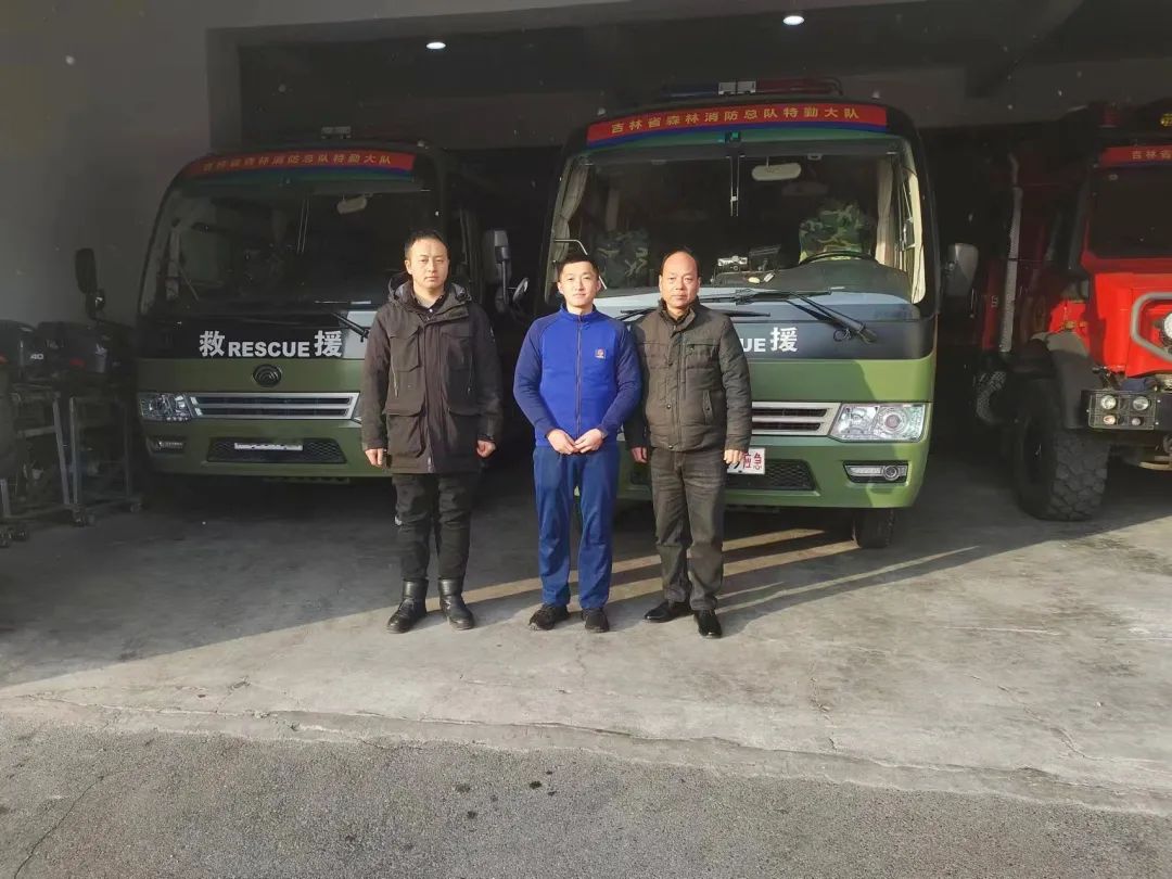 立博专用车森林消防车辆冬季服务巡检启动，为守护森林安全贡献力量！