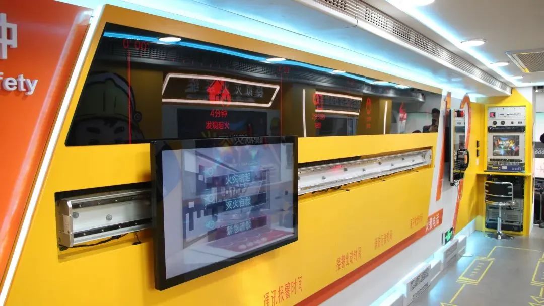安全守护成长，立博宣传消防车助力消防安全“开学第一课”！