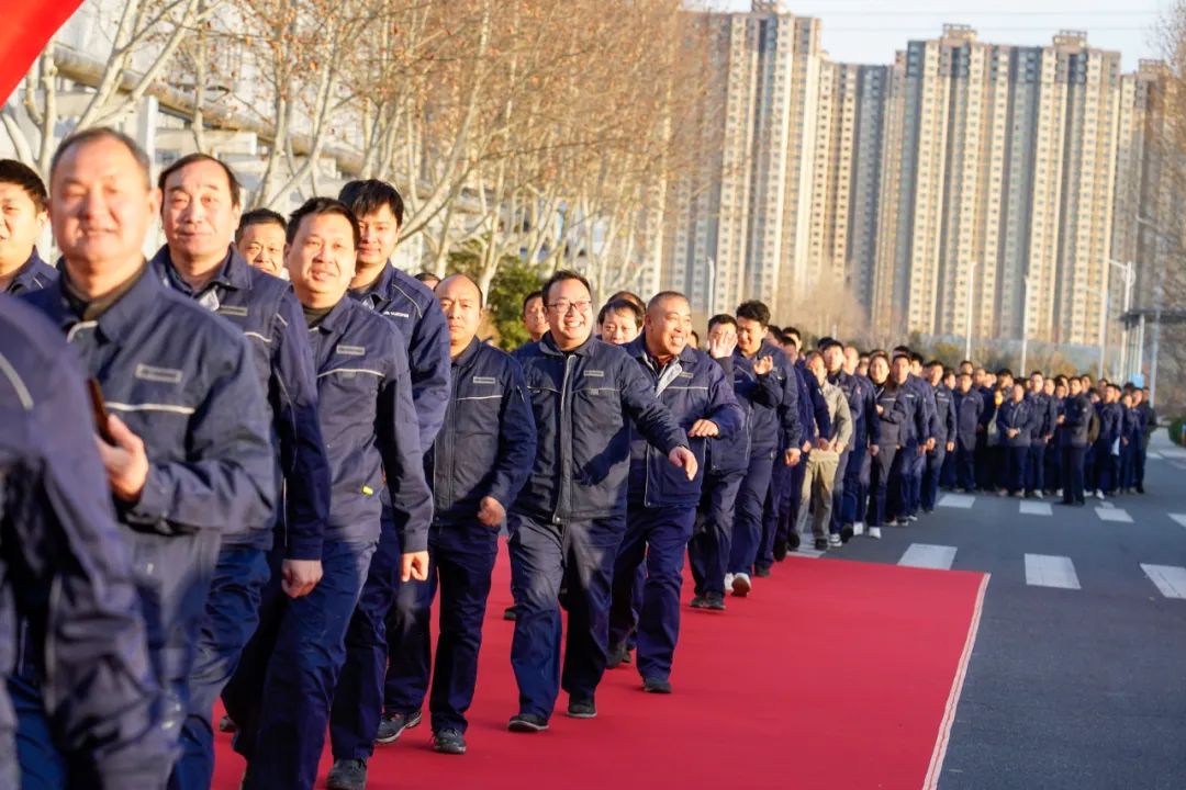 醒狮腾跃启新章 | 立博专用车2025年开工盛典燃情开启！