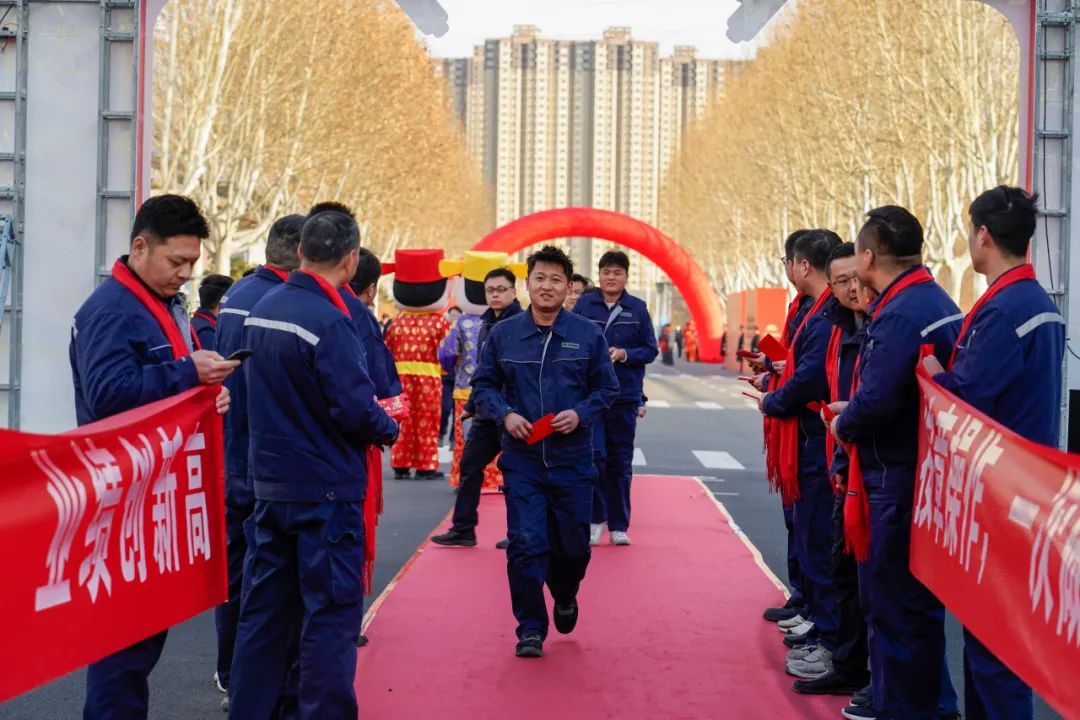 醒狮腾跃启新章 | 立博专用车2025年开工盛典燃情开启！