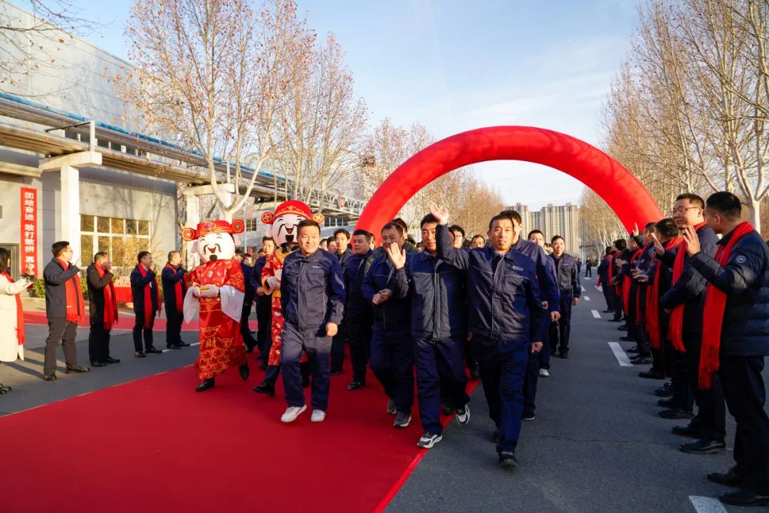 醒狮腾跃启新章 | 立博专用车2025年开工盛典燃情开启！