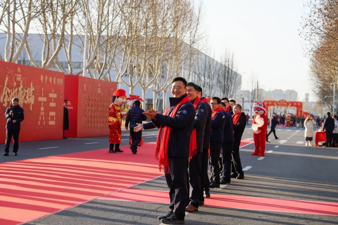 醒狮腾跃启新章 | 立博专用车2025年开工盛典燃情开启！